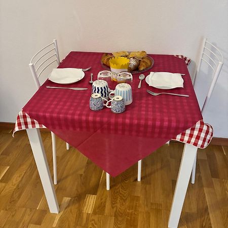 B&B Dormire Dai Grimaldi Genua Exteriör bild